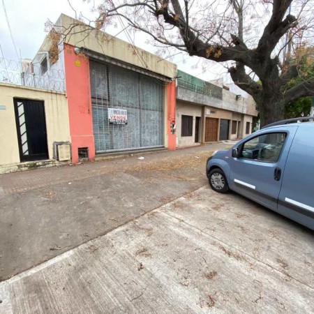 VENTAL LOCAL COMERCIAL. MONTEVIDEO N°992 BERNAL OESTE