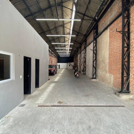 EXCELENTE GALPÓN EN VENTA EN QUILMES OESTE.