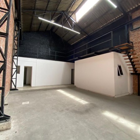 EXCELENTE GALPÓN EN VENTA EN QUILMES OESTE.