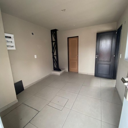 EXCELENTE GALPÓN EN VENTA EN QUILMES OESTE.