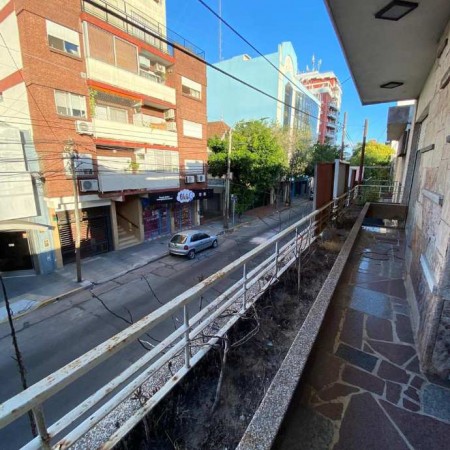 CASA EN VENTA EN QUILMES CENTRO