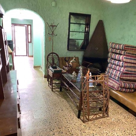 VENTA CASA 3AM CON COCHERA, LOCAL COMERCIAL Y CONSULTORIOS.