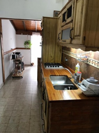 VENTA CASA DE 4 AMB REFACCIONADA. QUILMES O.