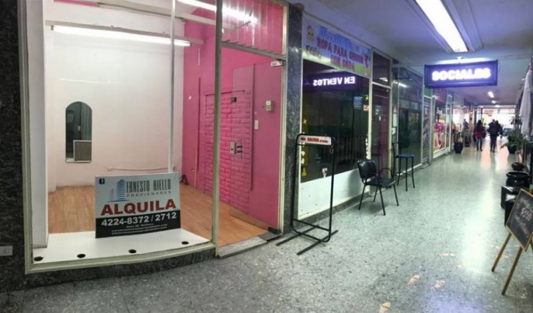 VENTA LOCAL EN GALERIA LA FRANCESA. QUILMES CENTRO