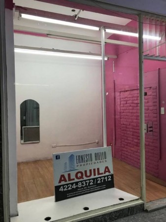VENTA LOCAL EN GALERIA LA FRANCESA. QUILMES CENTRO