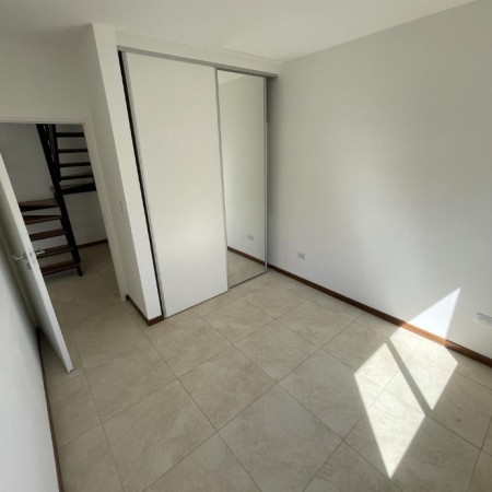 VENTA DPTO. 2 AMBIENTES CON BALCON Y TERRAZA ESTRENAR!! QUILMES OESTE