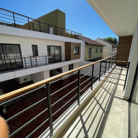 VENTA DPTO. 2 AMBIENTES CON BALCON Y TERRAZA ESTRENAR!! QUILMES OESTE