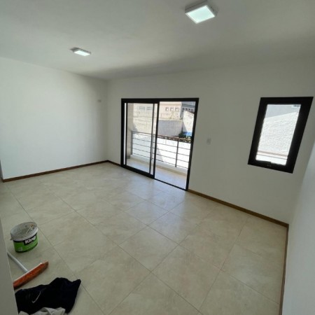 VENTA DPTO. 2 AMBIENTES CON BALCON Y TERRAZA ESTRENAR!! QUILMES OESTE