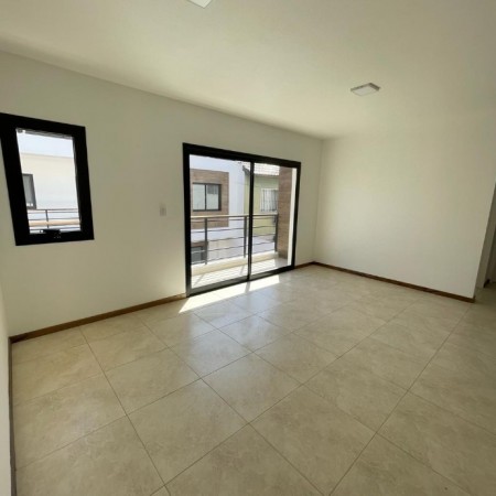 VENTA DPTO. 2 AMBIENTES CON BALCON Y TERRAZA ESTRENAR!! QUILMES OESTE