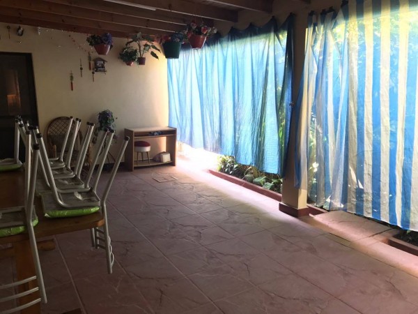 VENTA CASA 3 AMB. C/COCHERA Y PATIO. QUILMES SUR.
