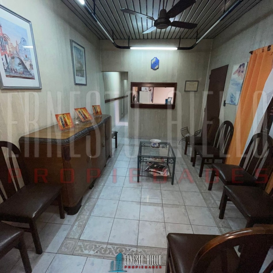 VENTA PH 3 AMBIENTES APTO USO PROFESIONAL A METROS DE AV. ANDRES BARANDA, QUILMES OESTE CENTRO.