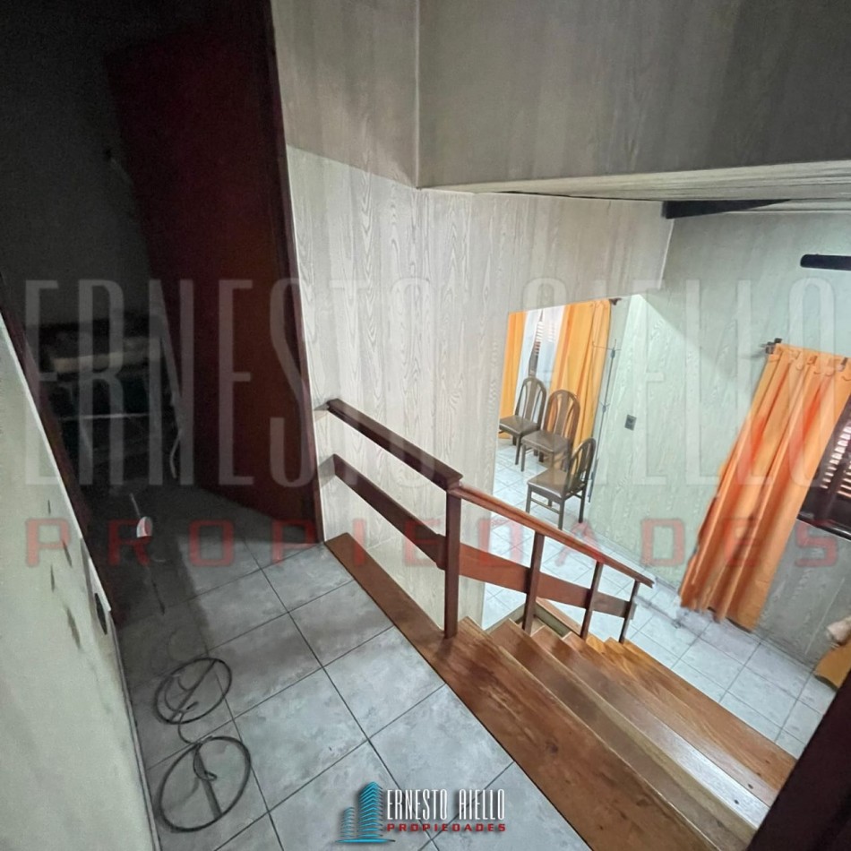 VENTA PH 3 AMBIENTES APTO USO PROFESIONAL A METROS DE AV. ANDRES BARANDA, QUILMES OESTE CENTRO.