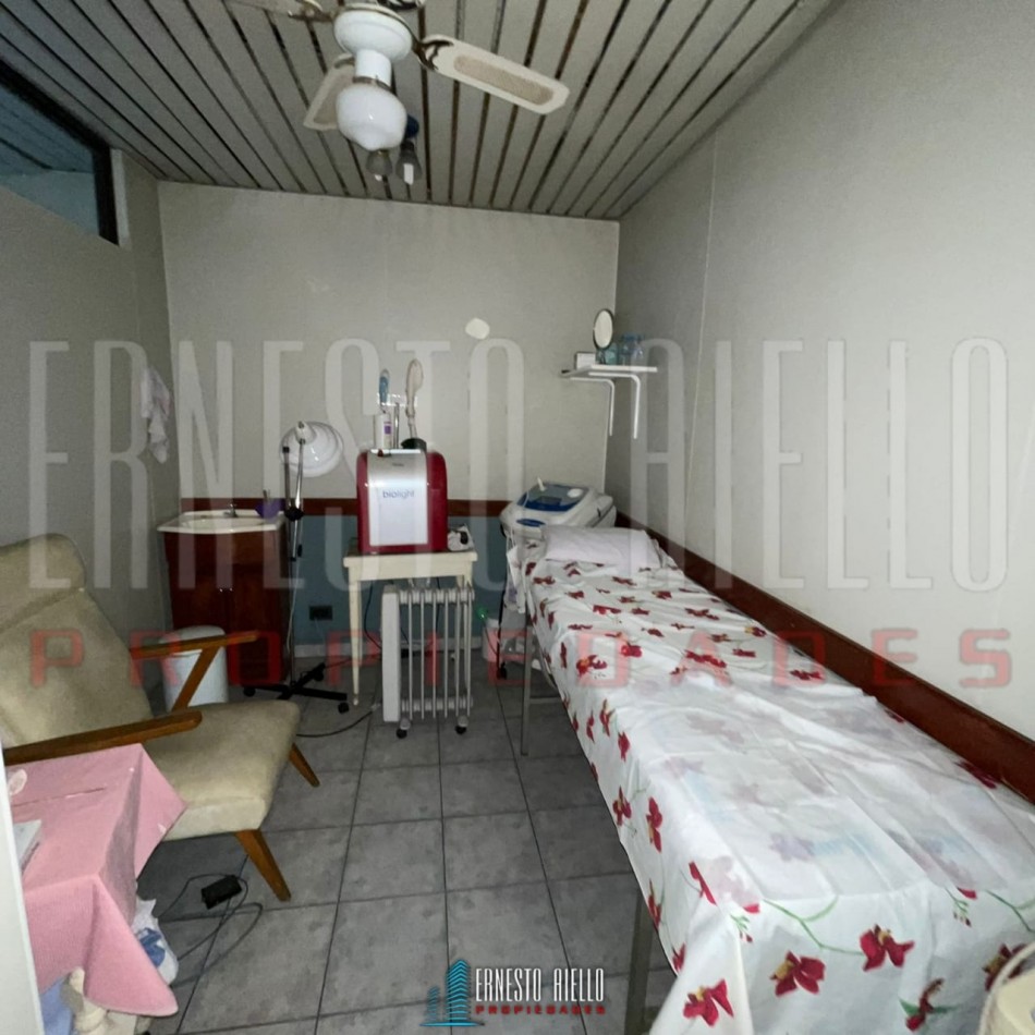 VENTA PH 3 AMBIENTES APTO USO PROFESIONAL A METROS DE AV. ANDRES BARANDA, QUILMES OESTE CENTRO.