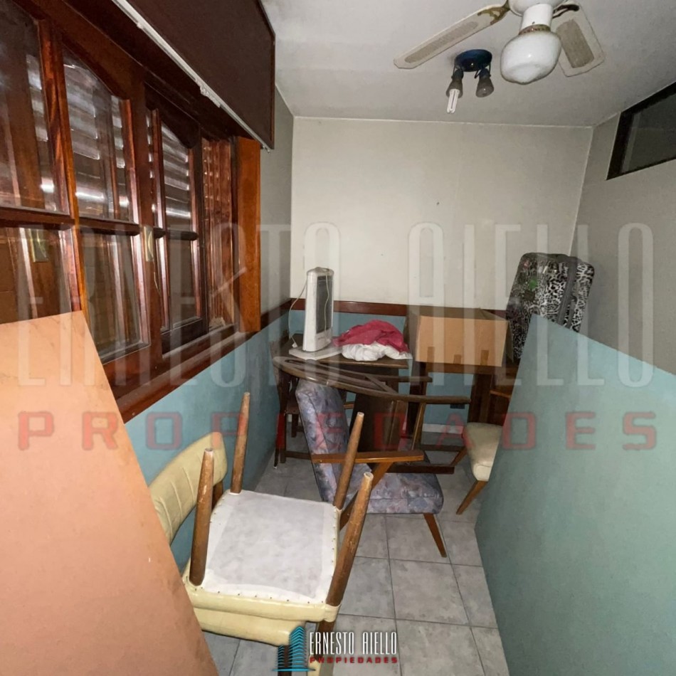 VENTA PH 3 AMBIENTES APTO USO PROFESIONAL A METROS DE AV. ANDRES BARANDA, QUILMES OESTE CENTRO.