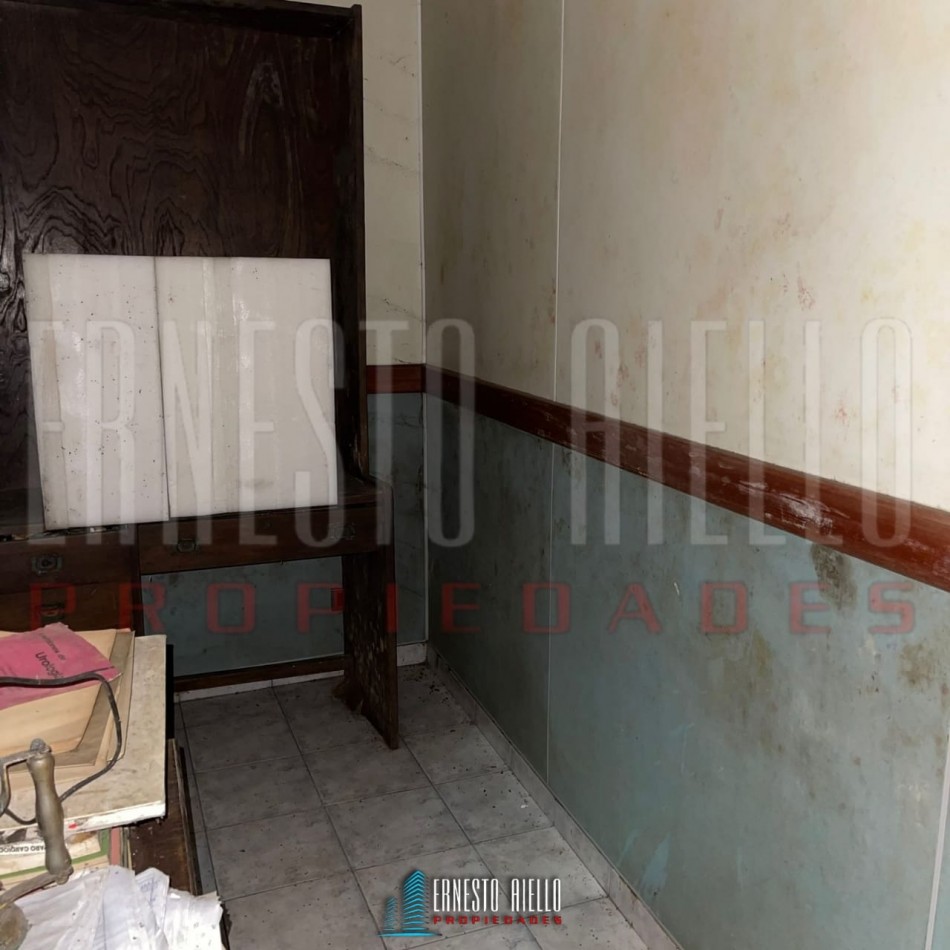 VENTA PH 3 AMBIENTES APTO USO PROFESIONAL A METROS DE AV. ANDRES BARANDA, QUILMES OESTE CENTRO.