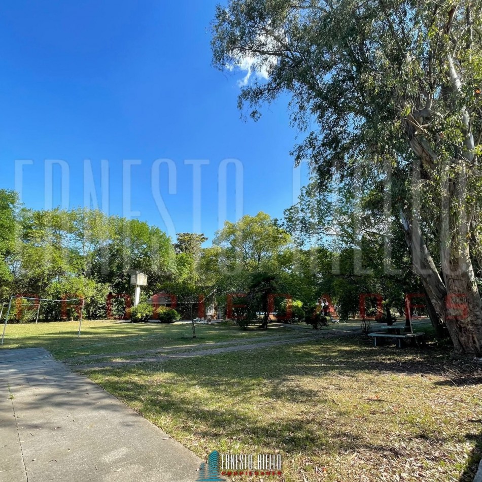 VENTA HERMOSA CASA QUINTA, 2700 MTS2 EN EL PATO.