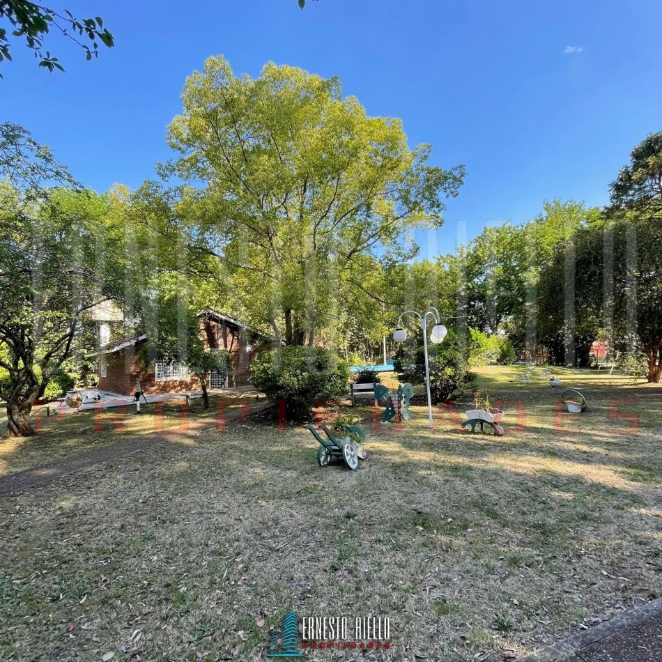 VENTA HERMOSA CASA QUINTA, 2700 MTS2 EN EL PATO.