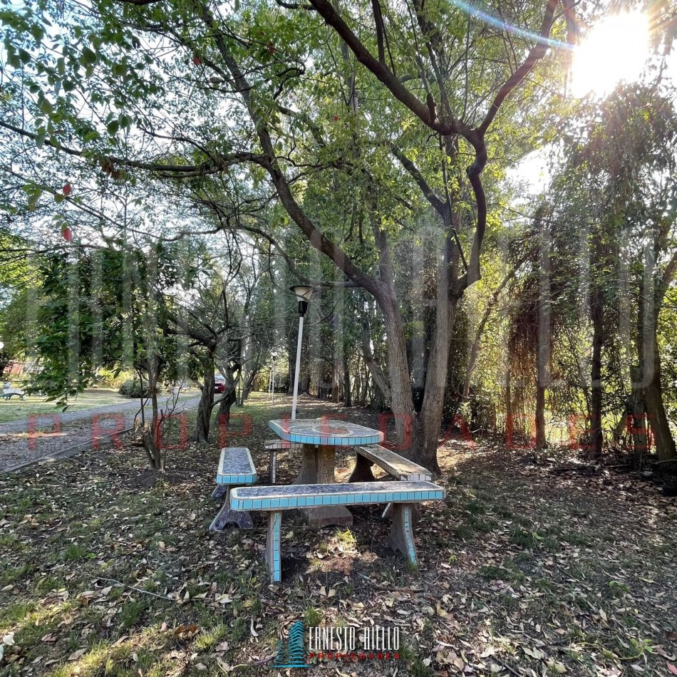 VENTA HERMOSA CASA QUINTA, 2700 MTS2 EN EL PATO.