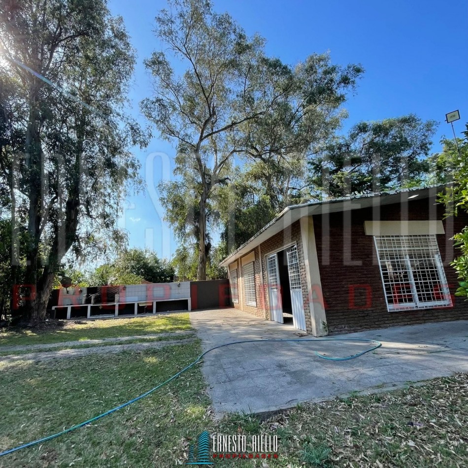 VENTA HERMOSA CASA QUINTA, 2700 MTS2 EN EL PATO.