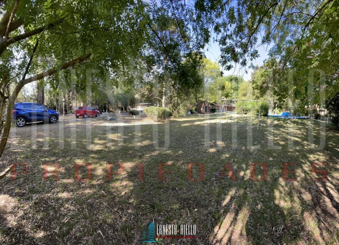 VENTA HERMOSA CASA QUINTA, 2700 MTS2 EN EL PATO.