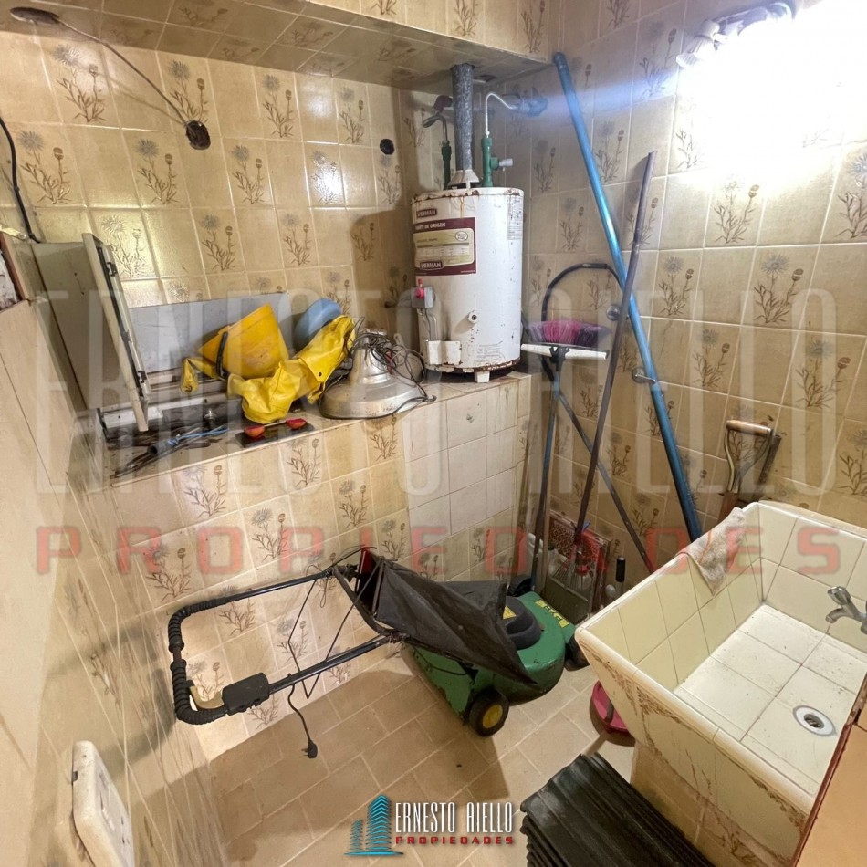 VENTA HERMOSA CASA QUINTA, 2700 MTS2 EN EL PATO.