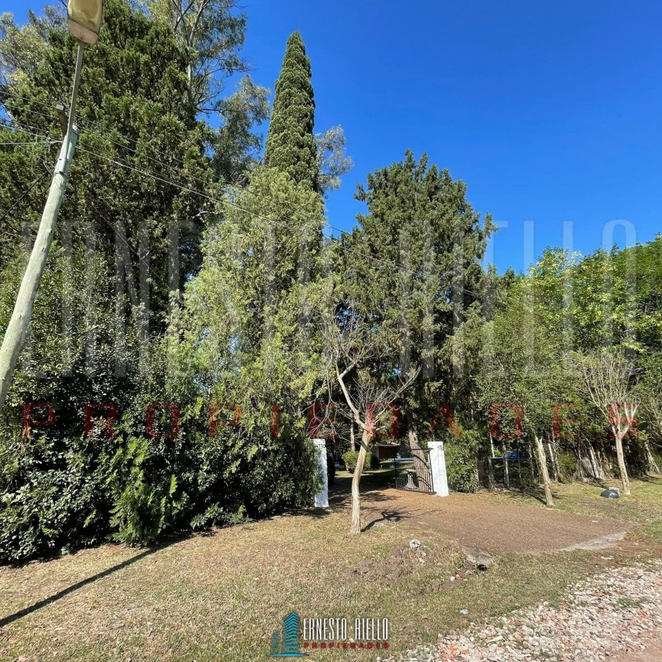 VENTA HERMOSA CASA QUINTA, 2700 MTS2 EN EL PATO.