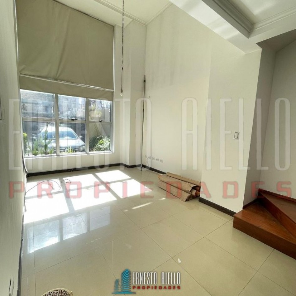 VENTA HERMOSO LOFT 2 AMBIENTES, QUILMES CENTRO. 