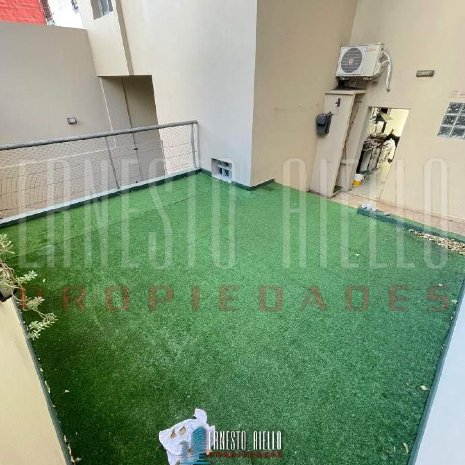 VENTA HERMOSO LOFT 2 AMBIENTES, QUILMES CENTRO. 