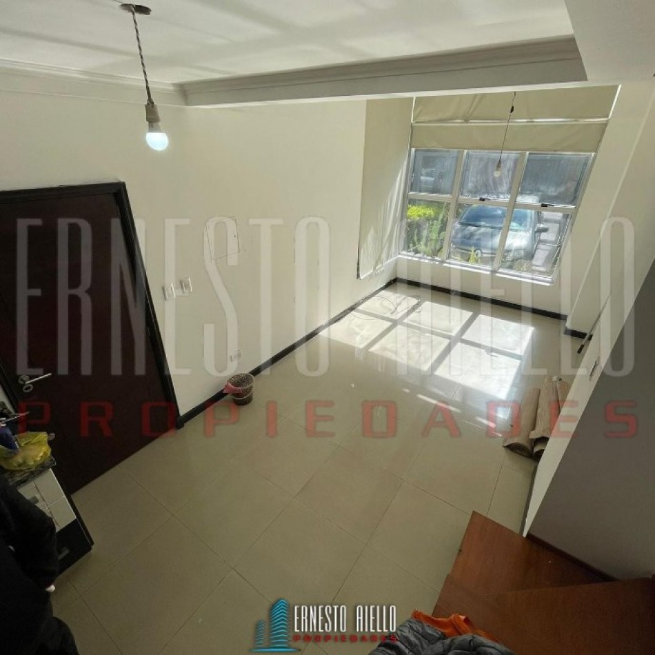 VENTA HERMOSO LOFT 2 AMBIENTES, QUILMES CENTRO. 