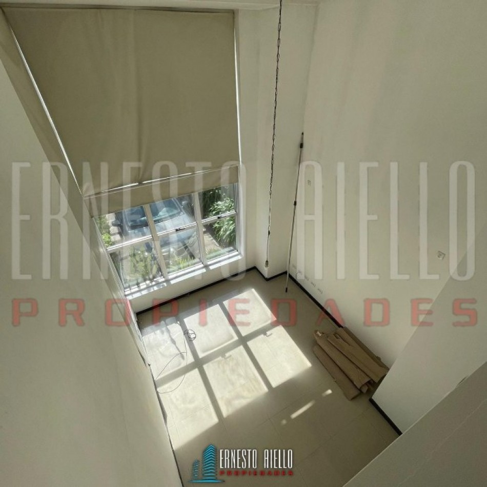 VENTA HERMOSO LOFT 2 AMBIENTES, QUILMES CENTRO. 