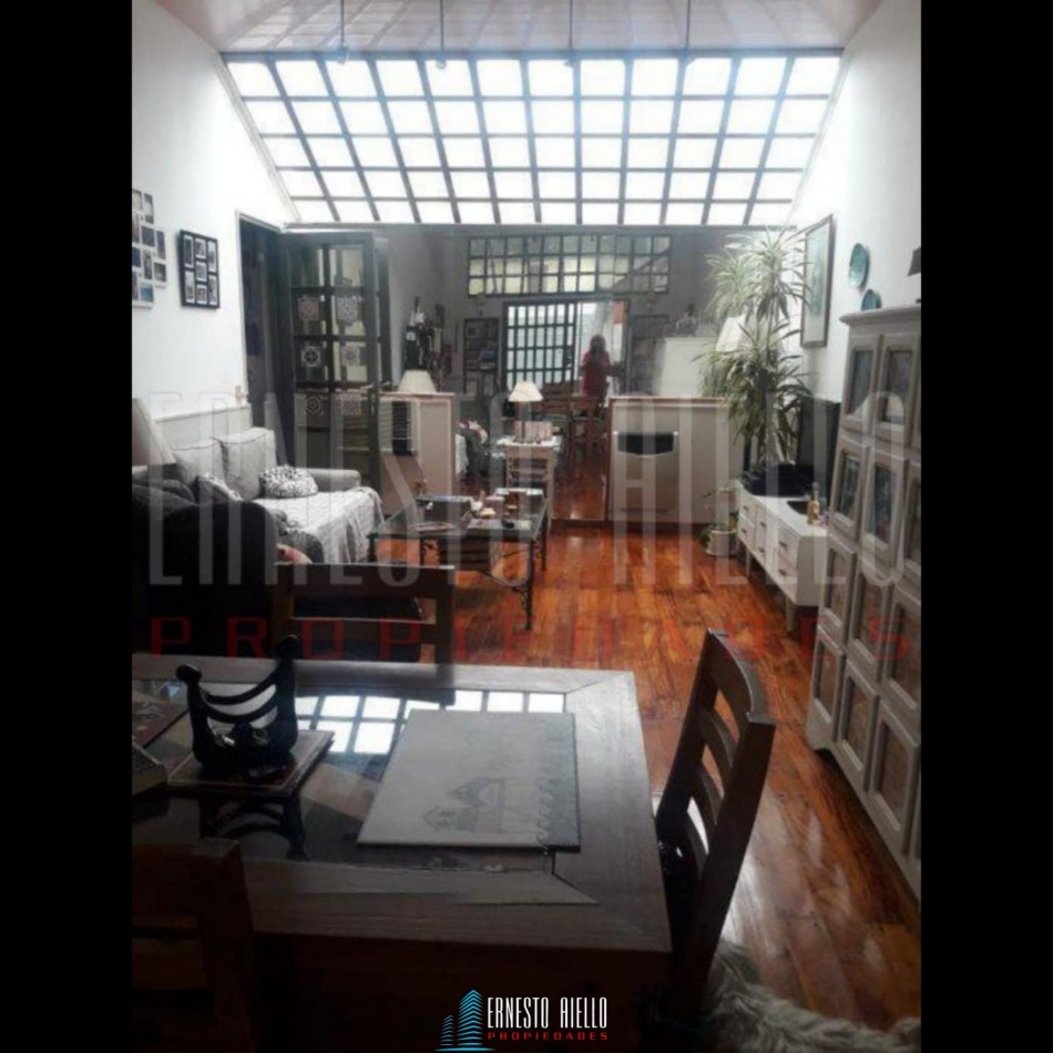 VENTA COMODA CASA 3 AMBIENTES EN LOS ROBLES AL 100. DON BOSCO