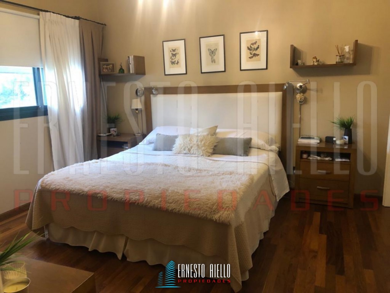 VENTA HERMOSA CASA 5 AMBIENTES EN ABRIL CLUB DE CAMPO, HUDSON. 