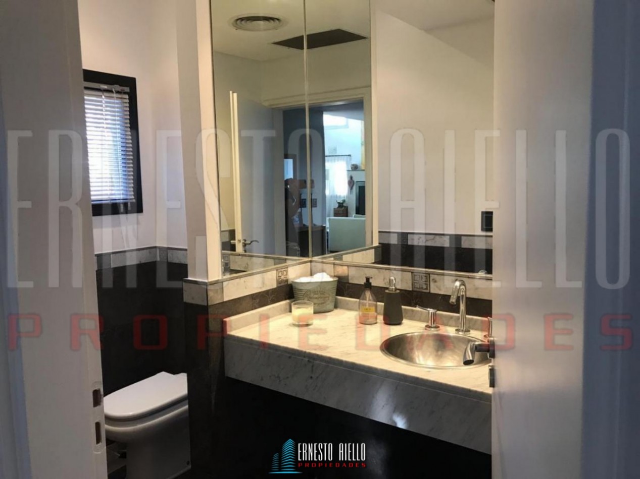 VENTA HERMOSA CASA 5 AMBIENTES EN ABRIL CLUB DE CAMPO, HUDSON. 