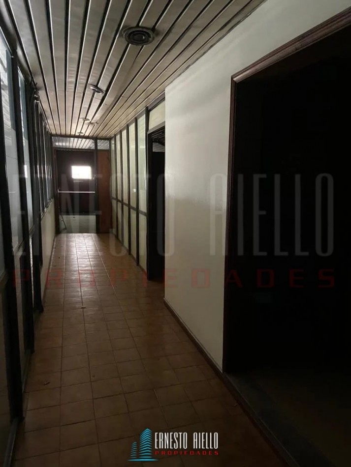 VENTA LOCAL COMERCIAL EN AV. H. YRIGOYEN N° 280, QUILMES CENTRO. 