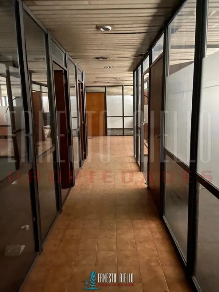 VENTA LOCAL COMERCIAL EN AV. H. YRIGOYEN N° 280, QUILMES CENTRO. 