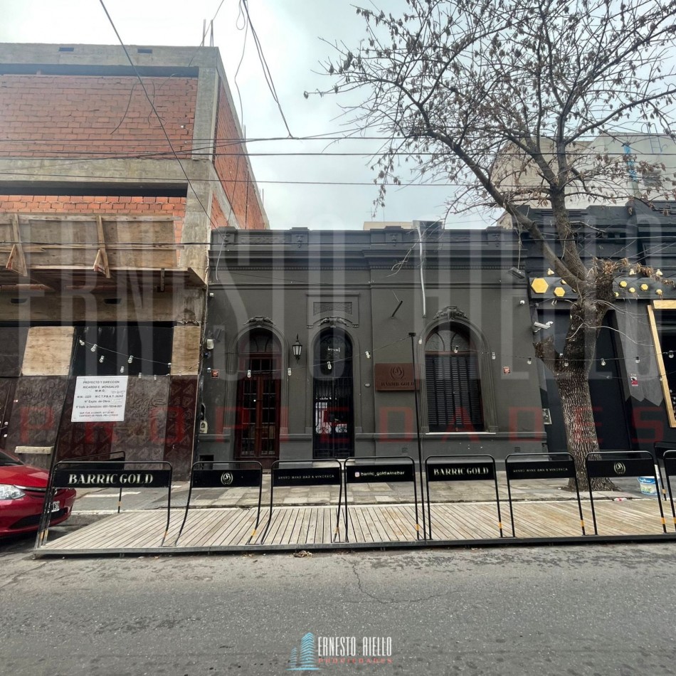 VENTA LOCAL COMERCIAL, BROWN N° 632, QUILMES CENTRO. 