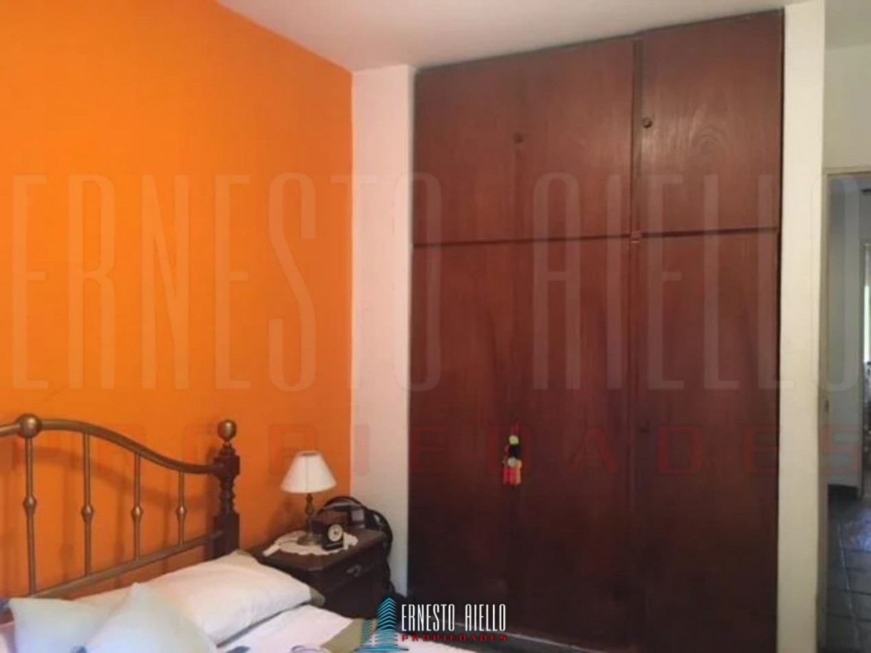 VENTA DEPARTAMENTO 4 AMBIENTES CON PATIO, QUILMES CENTRO.