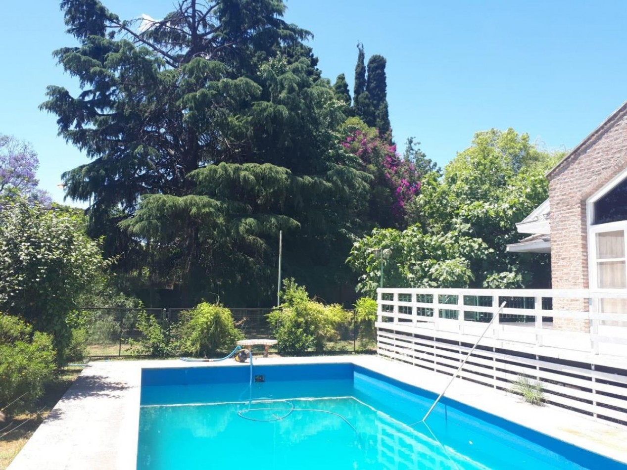 VENTA CASA DE 9 AMBIENTES IDEAL EVENTOS, GASTRONOMIA O USO PROFESIONAL, RANELAGH. 