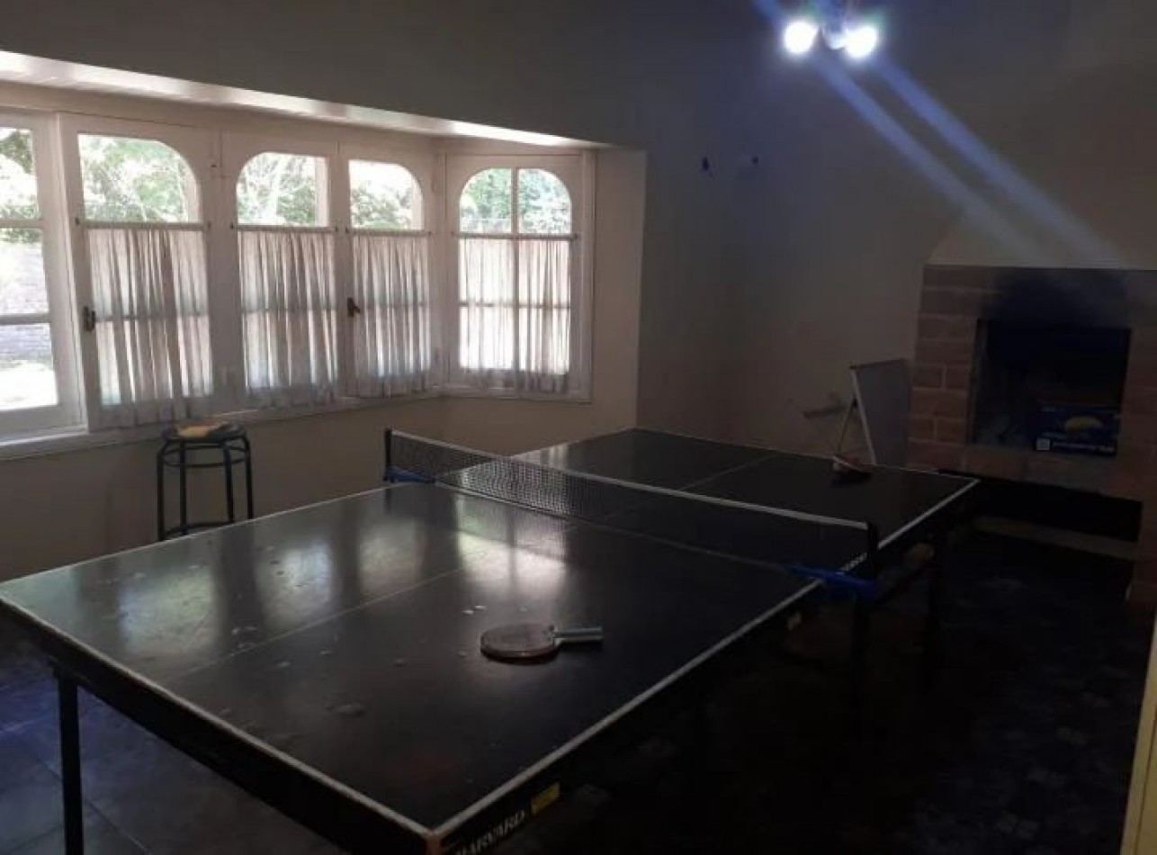 VENTA CASA DE 9 AMBIENTES IDEAL EVENTOS, GASTRONOMIA O USO PROFESIONAL, RANELAGH. 