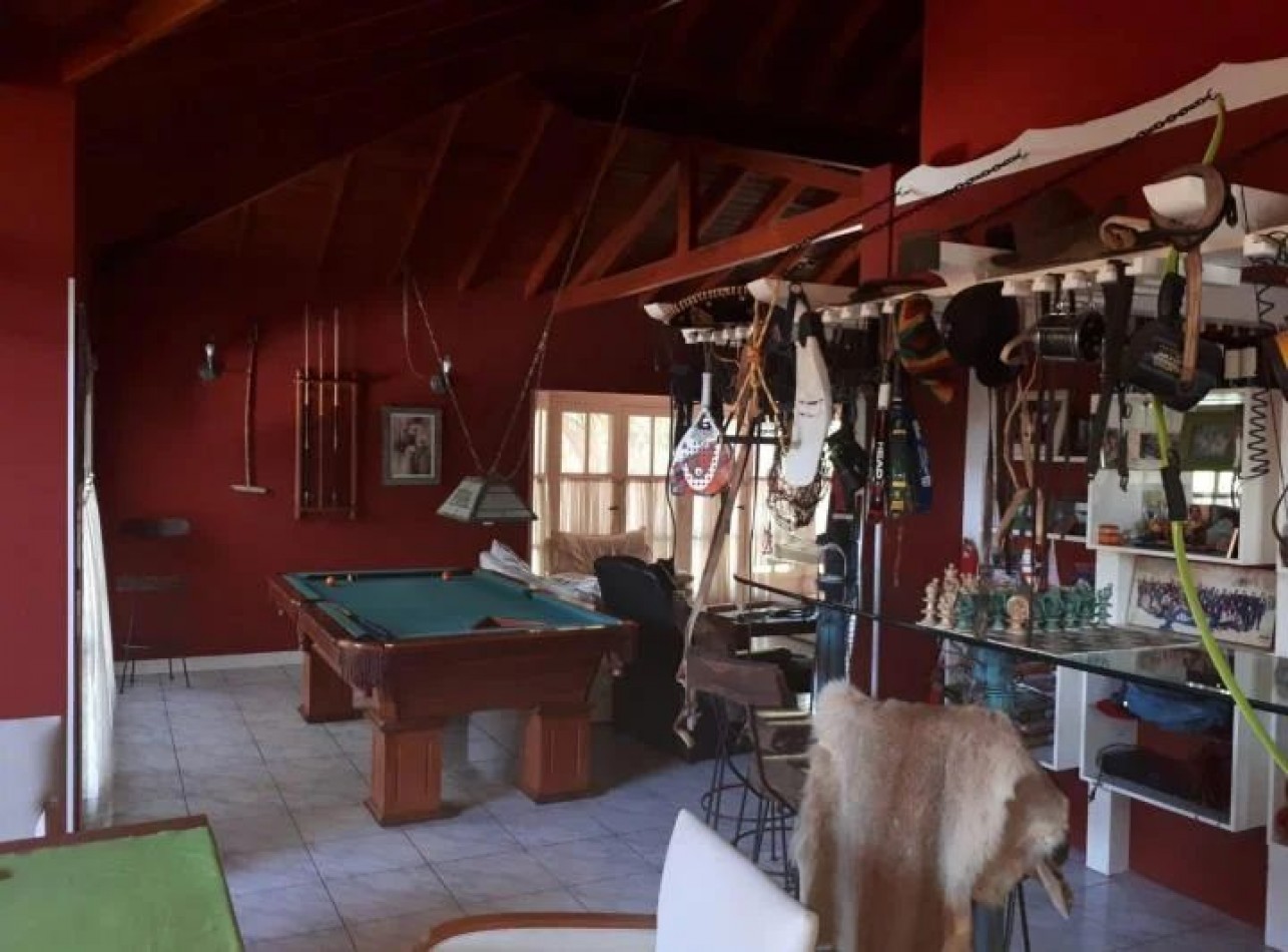 VENTA CASA DE 9 AMBIENTES IDEAL EVENTOS, GASTRONOMIA O USO PROFESIONAL, RANELAGH. 