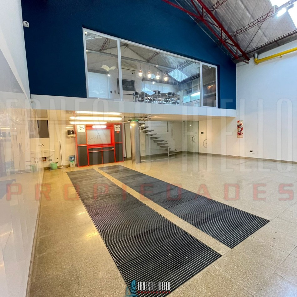 ALQUILER EXCELENTE GALPON/GARAGE UNIDAD FUNCIONAL EN PLANTA BAJA, QUILMES OESTE. 