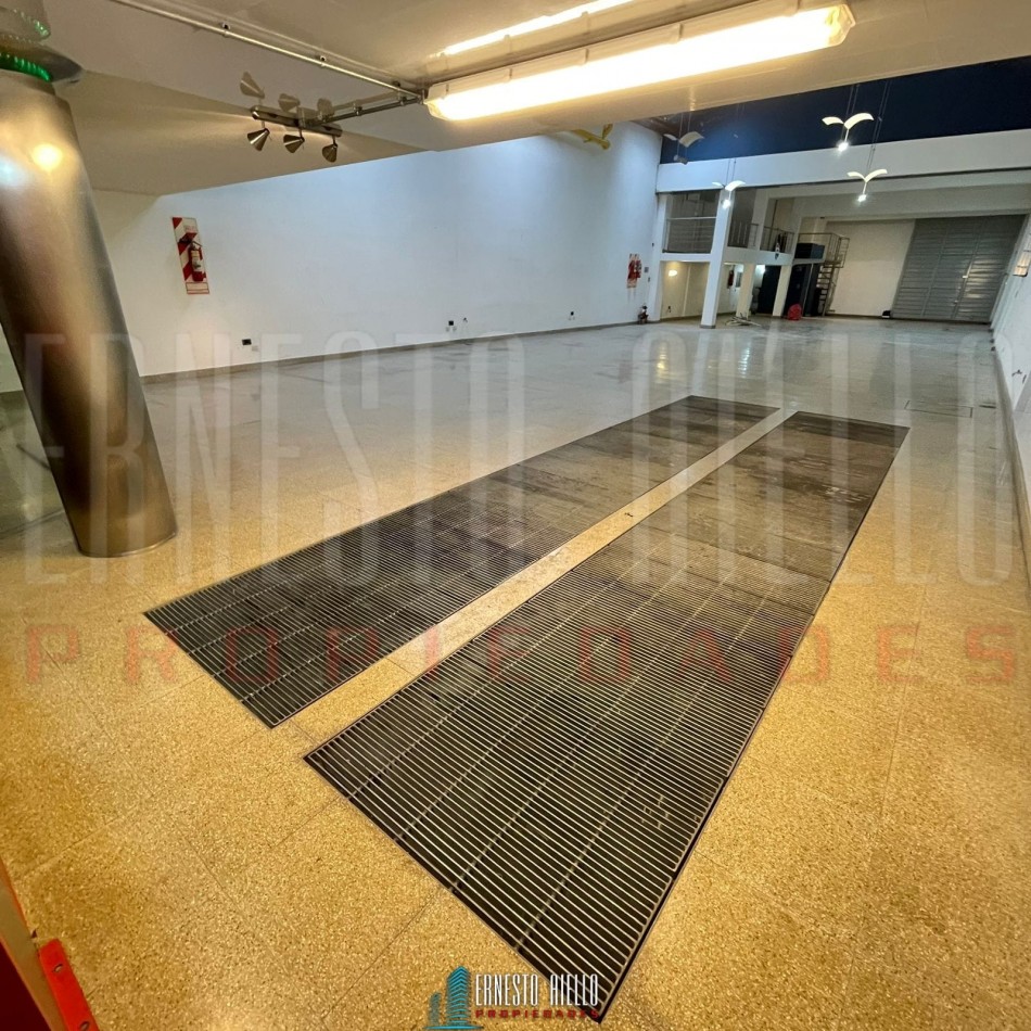 ALQUILER EXCELENTE GALPON/GARAGE UNIDAD FUNCIONAL EN PLANTA BAJA, QUILMES OESTE. 