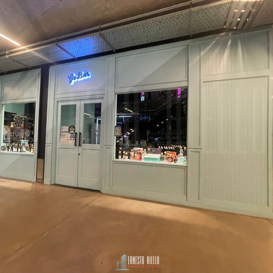 VENTA MODERNO LOCAL EN NUEVO QUILMES PLAZA.
