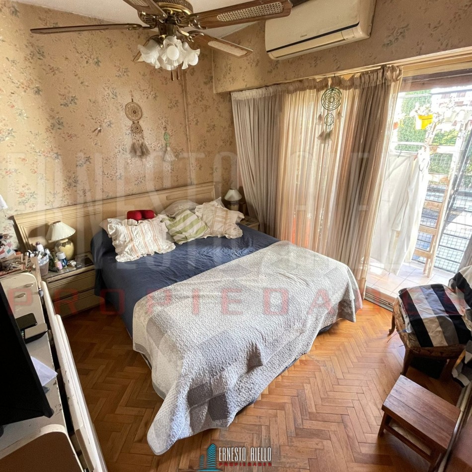 VENTA DEPARTAMENTO 3 AMBIENTES+DEPENDENCIA DE SERVICIO/ESTUDIO, QUILMES CENTRO.