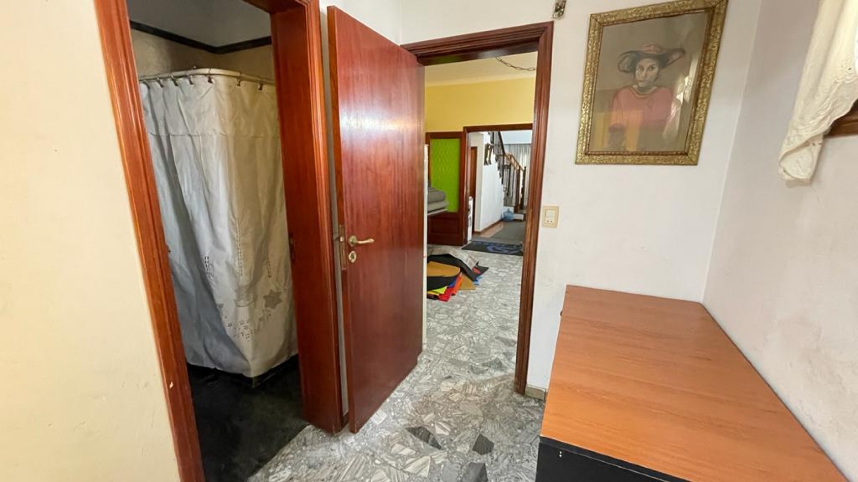 VENTA CASA 4 AMBIENTES CON QUINCHO, PILETA Y GARAGE, QUILMES OESTE CENTRO.