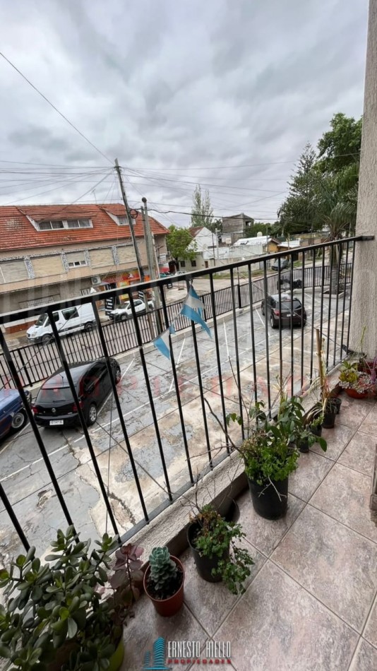 VENTA DEPARTAMENTO 2 AMBIENTES CON COCHERA EN COMPLEJO DORREGO, QUILMES.