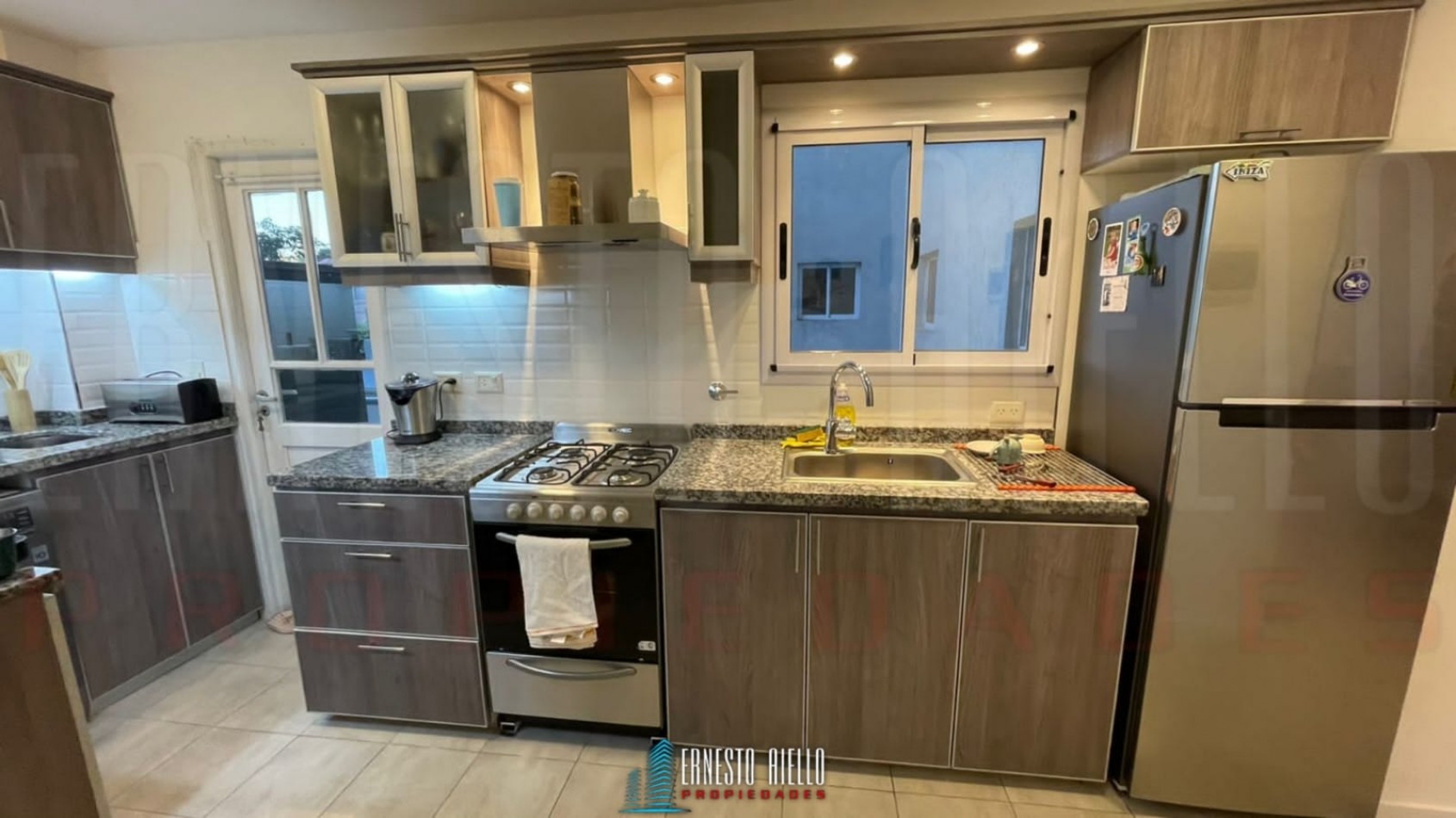 VENTA SEMIPISO 3 AMBIENTES, QUILMES. 