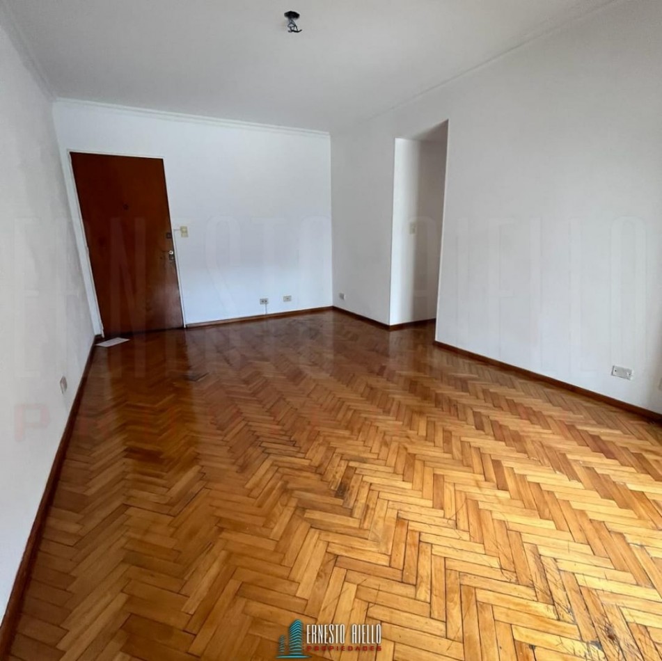 VENTA DPTO 3 AMBIENTES CON DEPENDENCIA DE SERVICIO. QUILMES CENTRO
