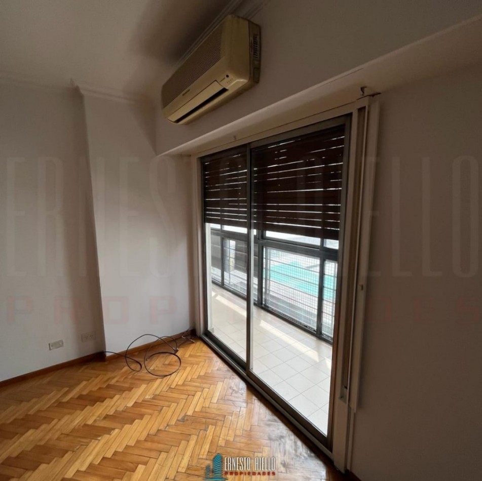 VENTA DPTO 3 AMBIENTES CON DEPENDENCIA DE SERVICIO. QUILMES CENTRO