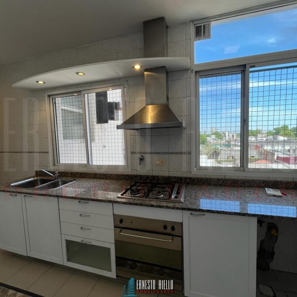 VENTA DPTO 3 AMBIENTES CON DEPENDENCIA DE SERVICIO. QUILMES CENTRO